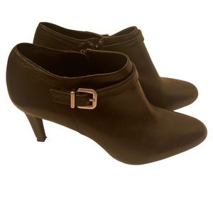 Antonio Melani Black Leather Shooties Size 9.5